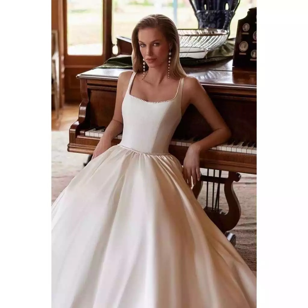 Vestido de Noiva Princesa Alças Finas com Cauda Longa Mirella – Moda Sunset