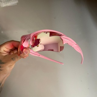 Oculos sem marca leve e confortável rosa claro em Oferta na Shopee