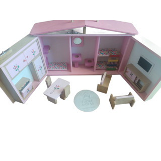 Maleta Casinha de Boneca de Madeira Brinquedo Educativo Portátil Criança Feliz