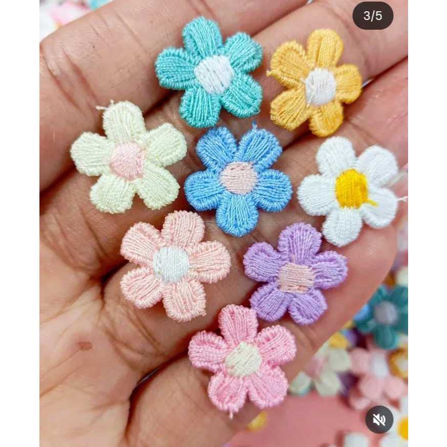 Aplique de mini margarida em croche 25 pçs em Oferta na Shopee