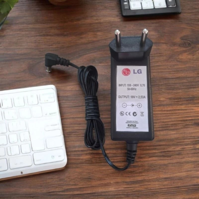 Fonte TV LG 19v 2,53A Bivolt Automaticamente