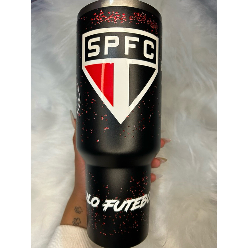 O que é Copo Estilo Stanley Preto? Guia e Onde Comprar | BuscaProdutos