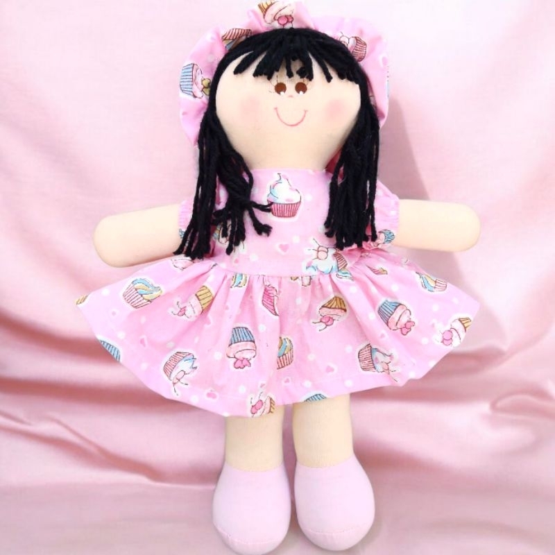 Boneca de Pano 30cm, Bonequinha Cabelo Preto.