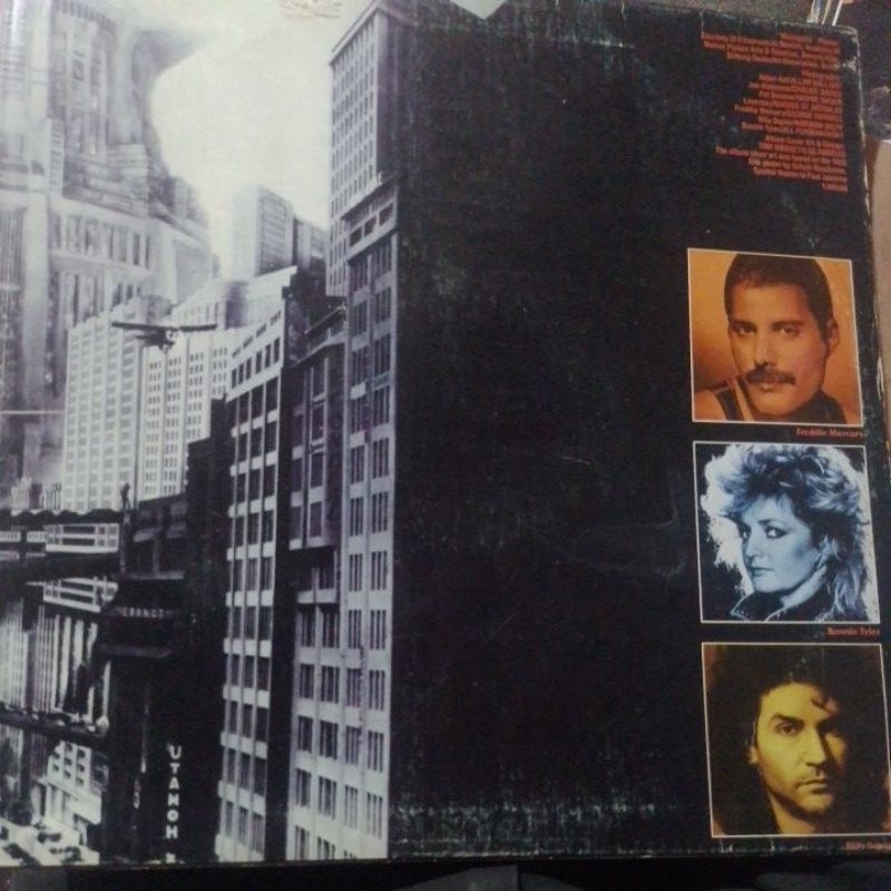 LP - METROPOLIS -FREDDIE MERCURY-BONNIE TYLER-PAT BENATAR-LOVERBOY-JON ANDERSON-BILLY SQUIER-CYCLE V-ADAN ANT