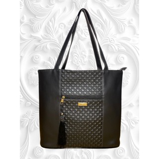 Bolsa Feminina Espaçosa Fechamento Zíper & acompanha pingente em Oferta na Shopee
