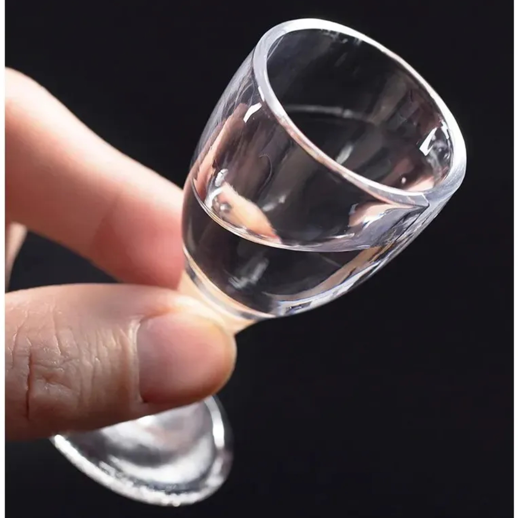 kit 6 12 ou 24 Mini Taça Tacinha Dose Vidro Lembrancinha Licor casamento