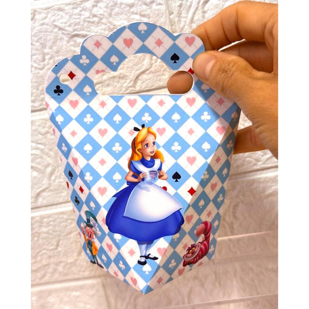 10 Caixinhas Personalizadas Alice no País das Maravilhas – Lembrancinha Festa Infantil Aniversário – Triangulove
