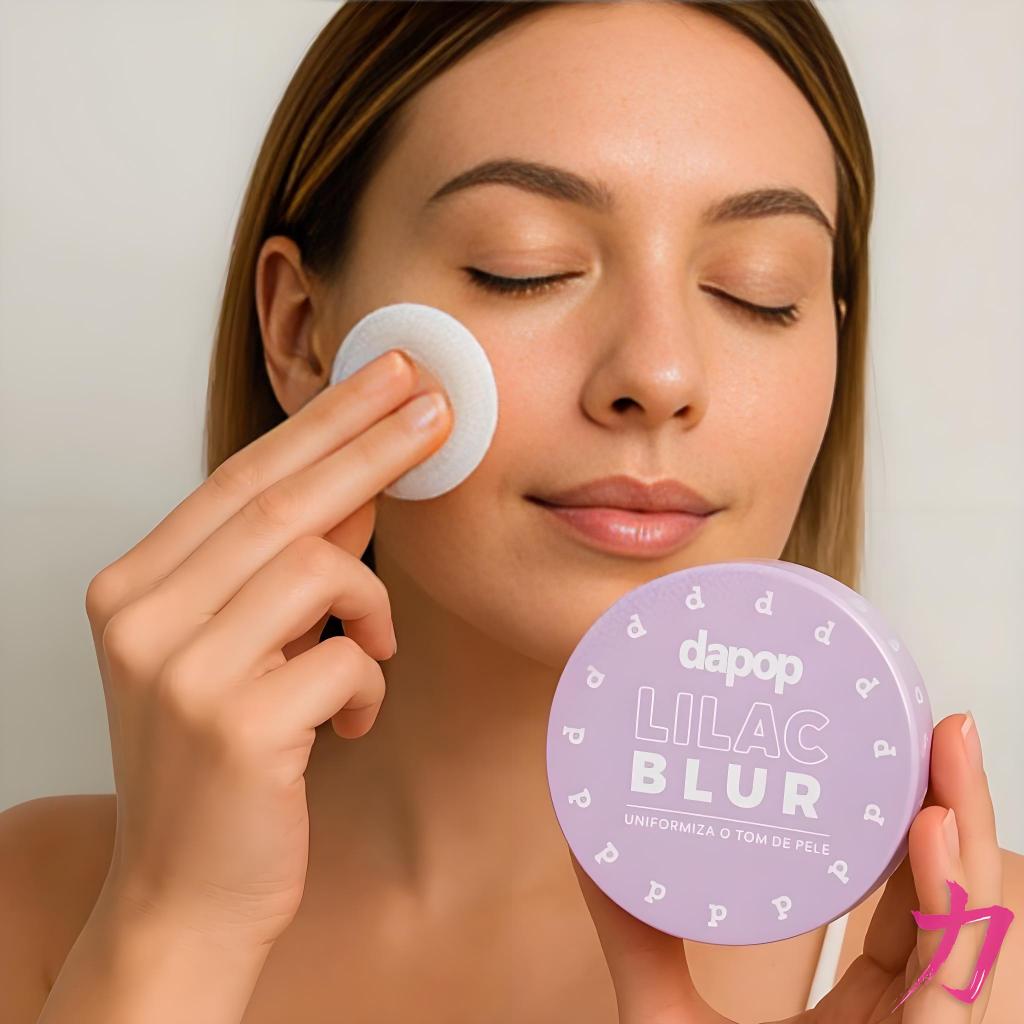 Pó Compacto Matizante Dapop Lilac Blur - Efeito Suave Foco + Controle Oleosidade e Iluminação Natural DP2381