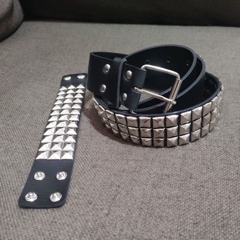 Kit Cinto e Bracelete Pirâmides Punk Prateado Triplo