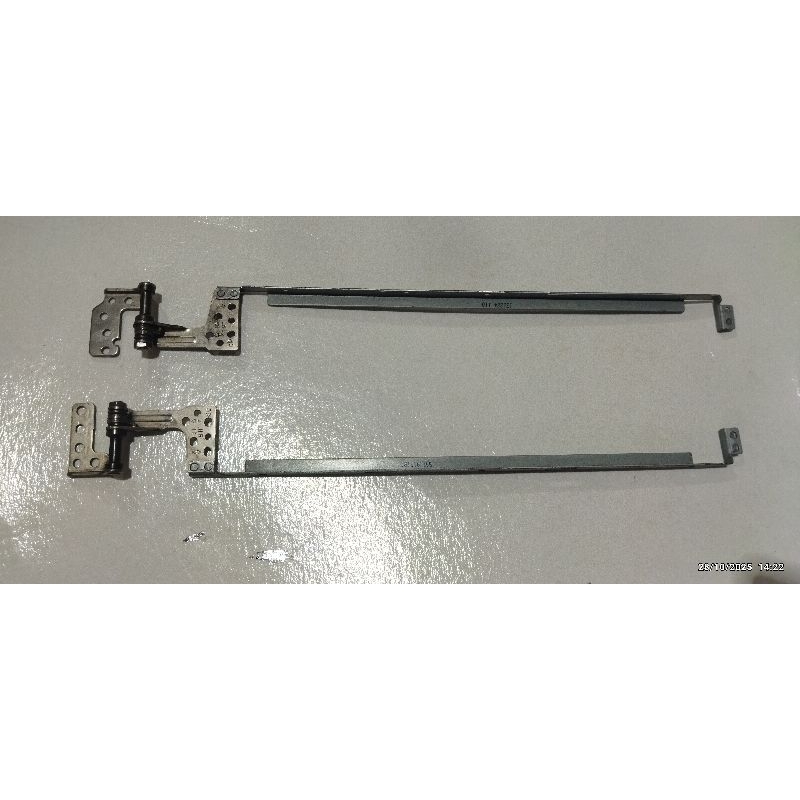 Dobradiça notebook CCE Ultra Thin U25 original retirada