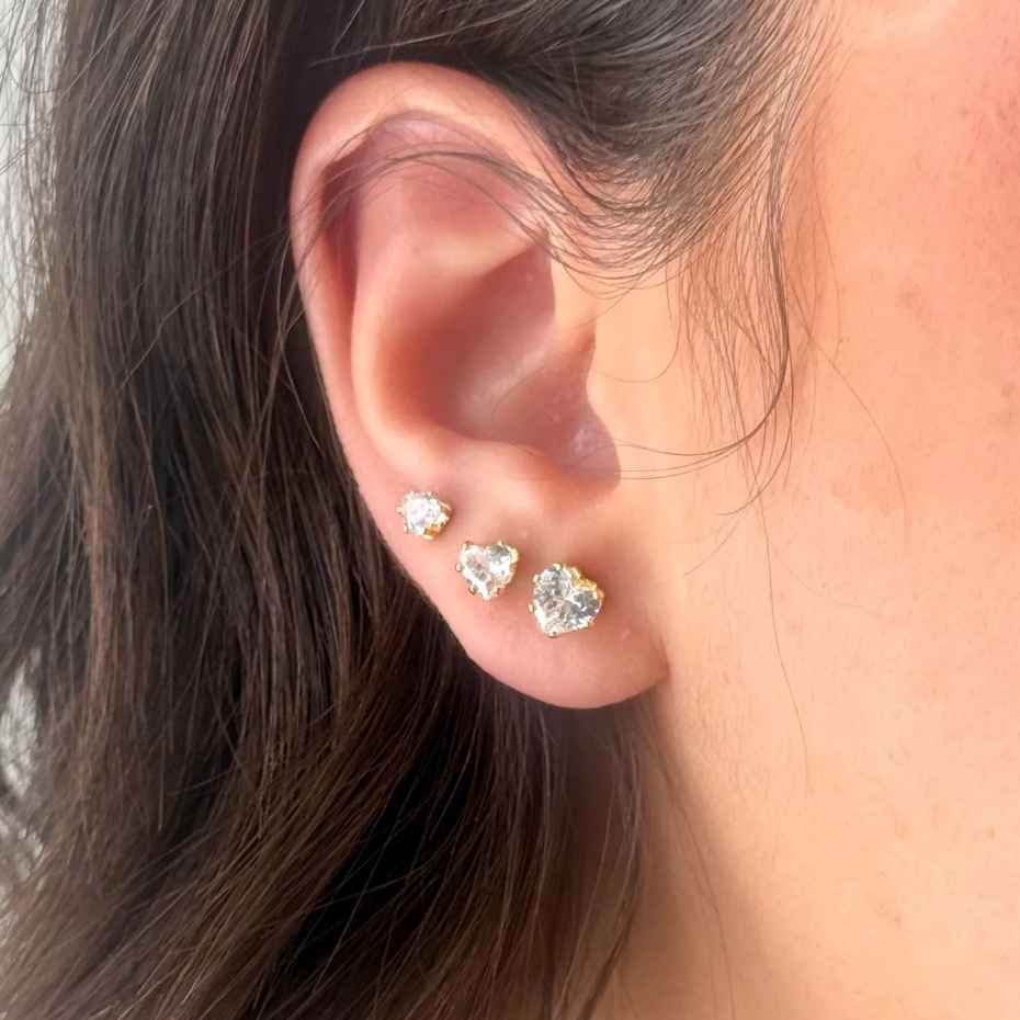 Trio Ponto de Luz Brincos Femininos Zircônia Coração Delicado Banhado a Ouro 18k Anti Alérgico