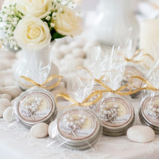 Lembrancinha Vela Aromática + Terço com Saquinho e fita Cetim Batizado primeira Comunhão