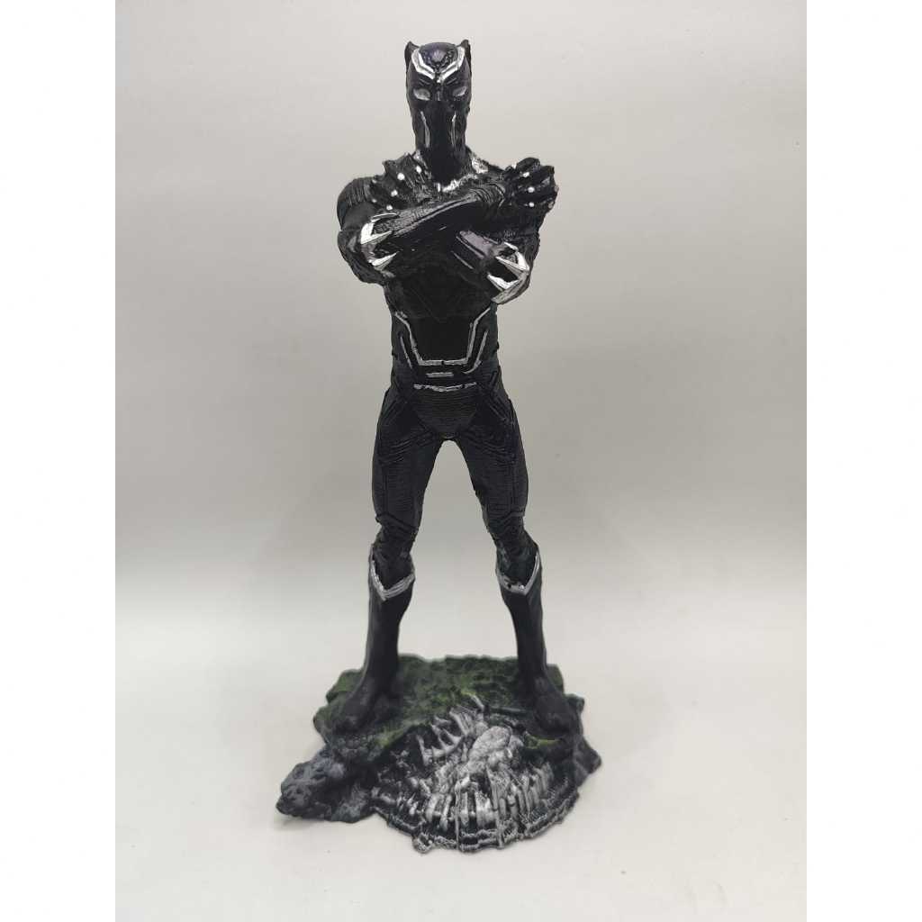 Boneco Pantera Negra de Resina para Colecionadores 20cm Marvel
