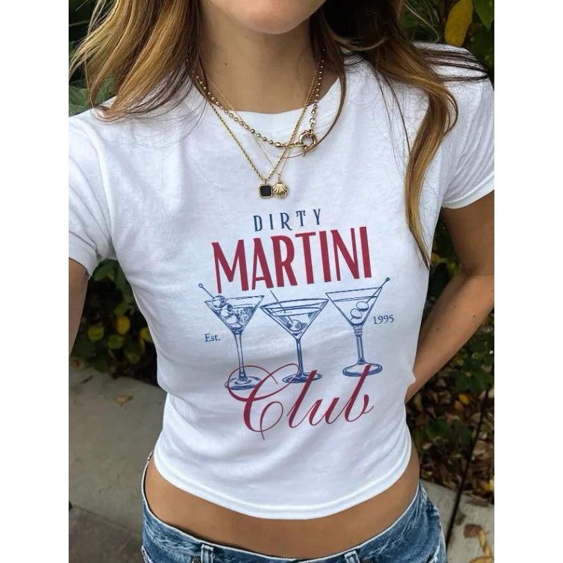 Baby Tee Dirty Martini 🍸 Vibe Luxo Retrô  Camiseta Dirty Martini Club 💅 Estilo Party Girl