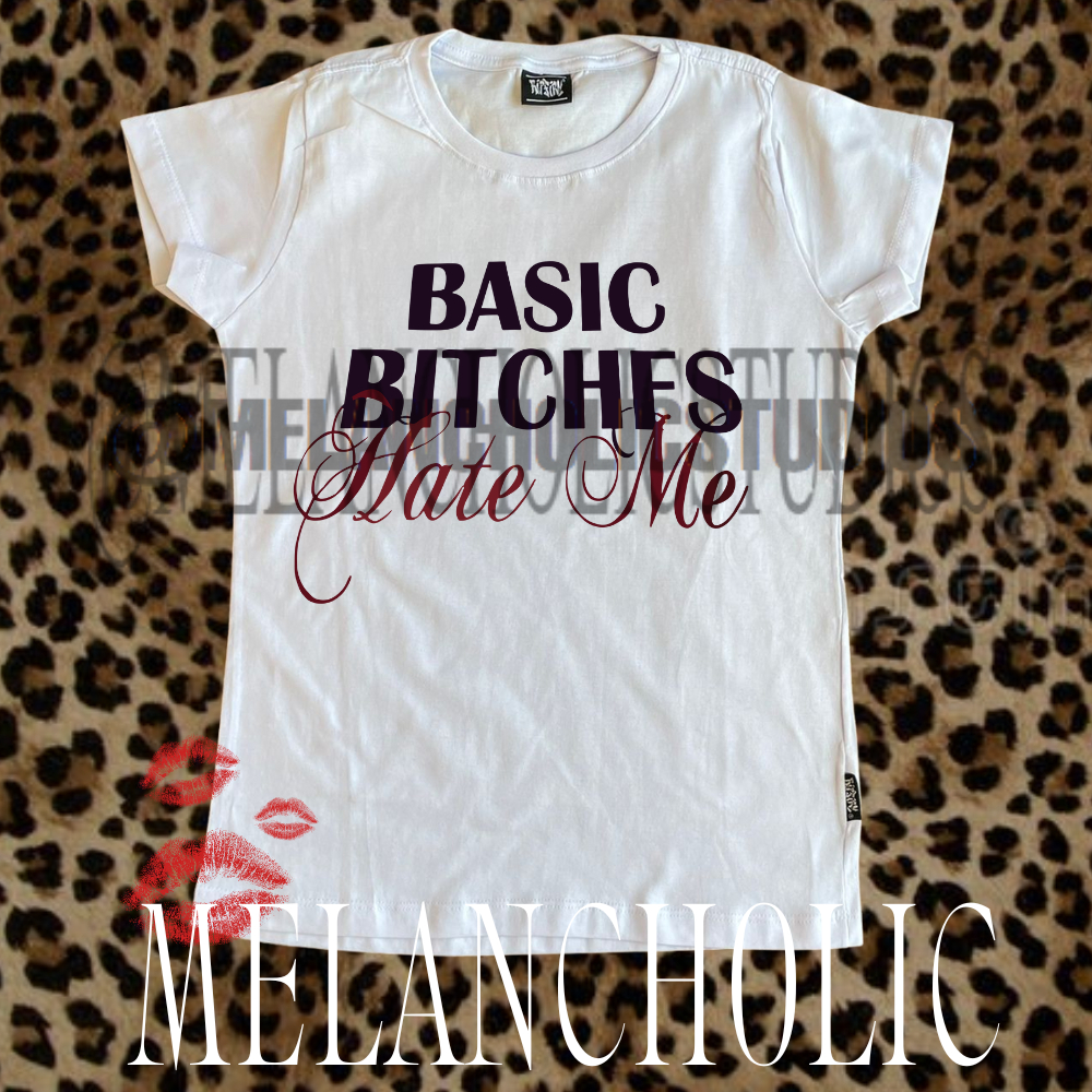 T-SHIRT Y2K “Basic Bitch*s Hate Me” – MELANCHOLIC em Oferta na Shopee