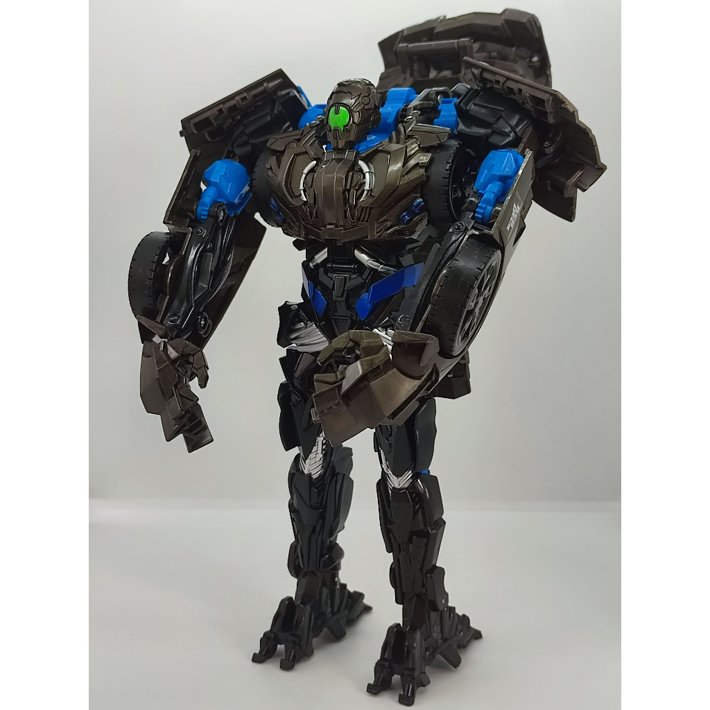 Boneco Transformers 4 Lockdown Flip and Change Hasbro A7105