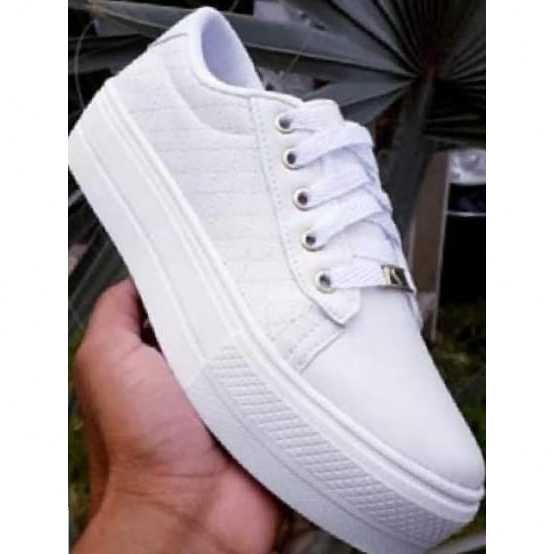 Tênis feminino plataforma/casual/modinha/dia-a-dia/trabalho/festa em Oferta na Shopee