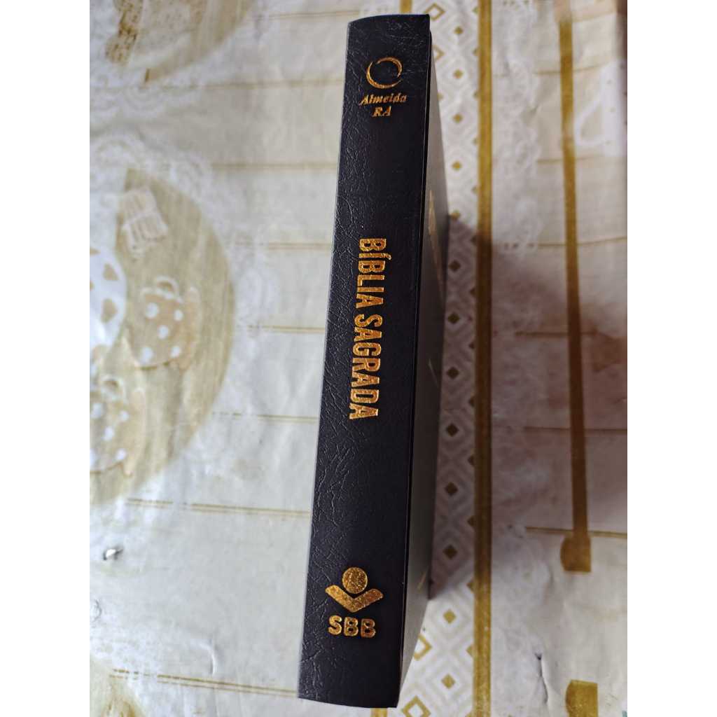 BIBLIA SAGRADA JOÃO FERREIRA DE ALMEIDA CAPA DURA MUITO USADA NA CCB SIMPLES BARATO — imagem 2 de 2