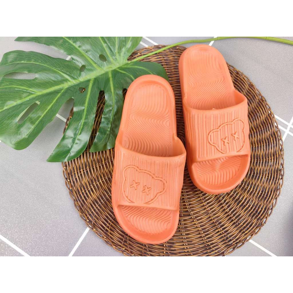 Chinelos de desenho animado para homens e mulheres, antiderrapantes para uso interno e externo