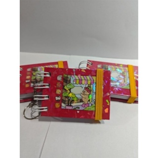 Mini Caderno de Colorir e Chaveiro/ Presente Criativo/Com Capa Dura e 50 fls em papel 150 gramas Tamanho 7,5/5,5 cm em Oferta na Shopee