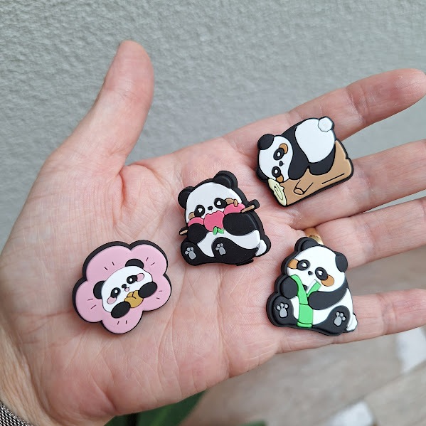 Kit 3/4 peças Personagens Bótons/Pins pra Personalizar Babuches Acessórios Diversos Adulto  Infantil
