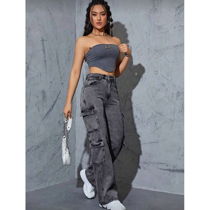 Calça Cargo Feminina Com 4 Bolsos  Modelo novo de calça cargo feminina Com 4 bolsos laterais
