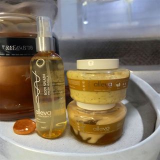 Kit banho Alleva Skin – Esfoliante + Geleia Hidratante + Body Splash Escolha sua fragrância em Oferta na Shopee