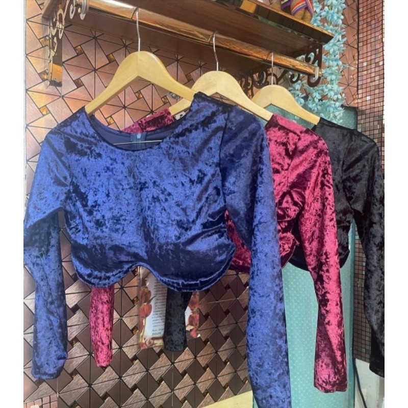 Blusa Cropped Manga Longa Veludo Inverno Casual Elegante