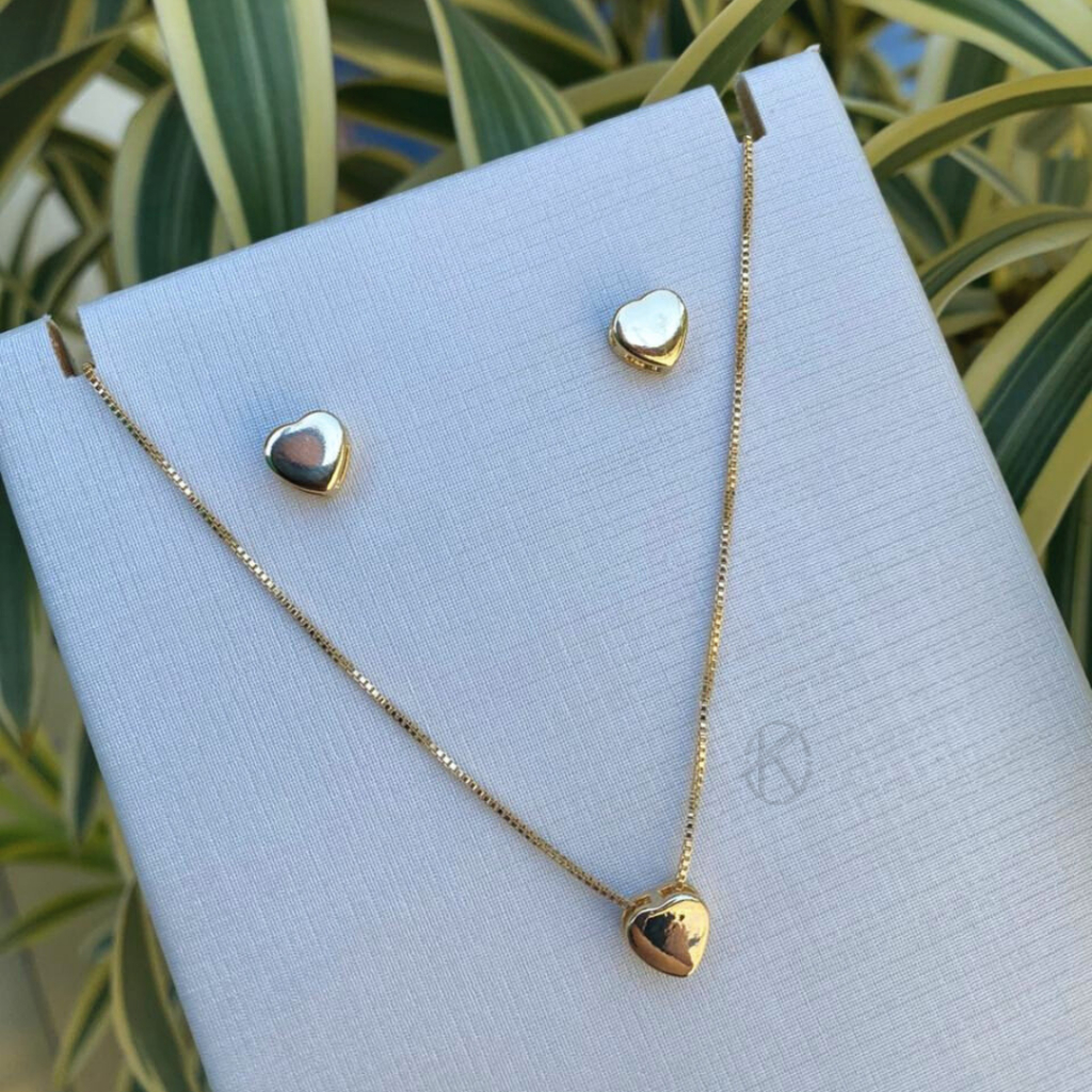 Conjunto Colar Feminino Corrente Feminina Pingente Brinco Coração Liso Dourado Banhado a Ouro 18K