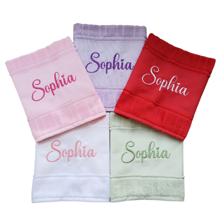 Toalha  30x45cm + nome bordado em Oferta na Shopee