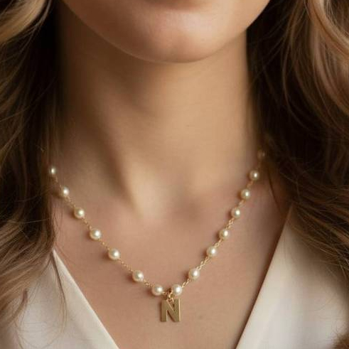 Colar Inicial N com Pérolas Naturais Banhado a Ouro 18K – Delicadeza e Sofisticação em Oferta na Shopee