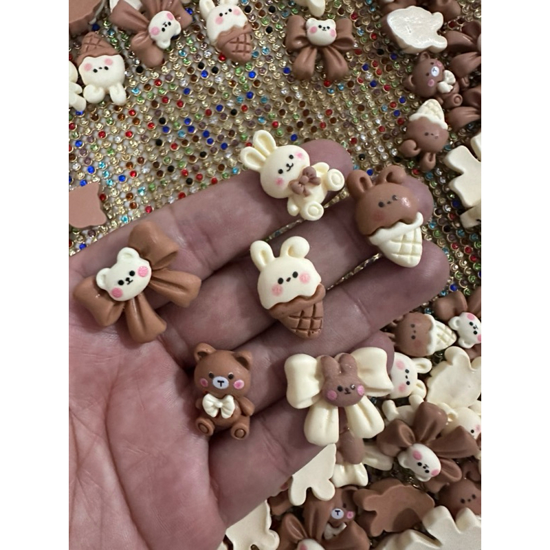 Aplique ursos e laços 25mm em resina -10unid em Oferta na Shopee