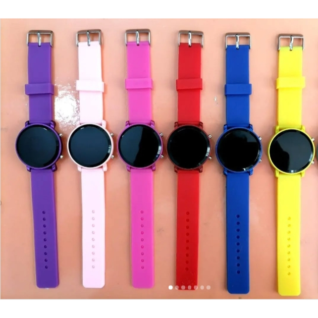 KIT 2 Relógio FEMININO e MASCULINO Digital Led REDONDO FECHO rosa preto Watch pulseira de borracha em Oferta na Shopee