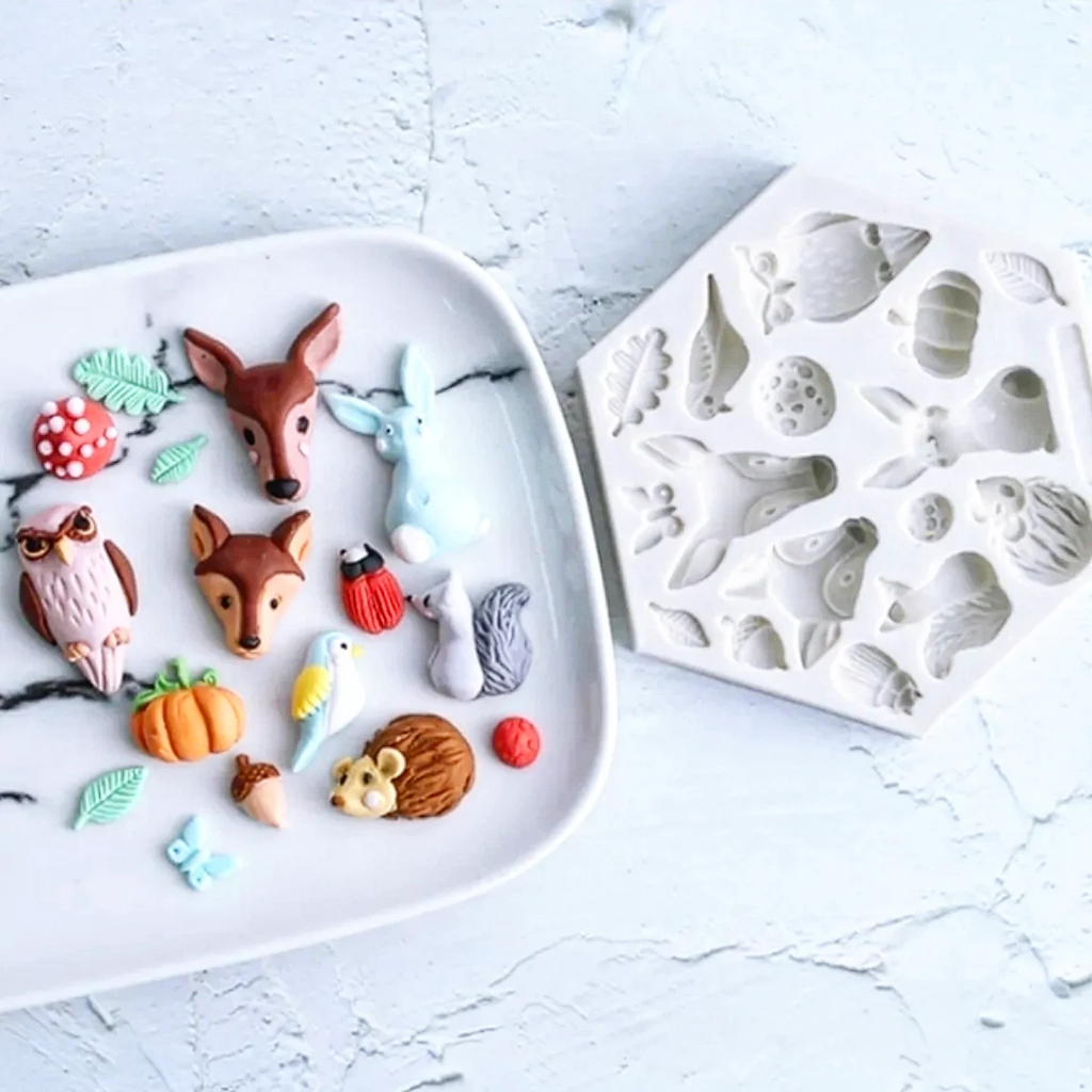 Molde de Silicone Kit Bosque Esquilo Coelho Passarinho Coruja Veado p/ Confeitaria e Biscuit Folhas Animais 13cm Branco