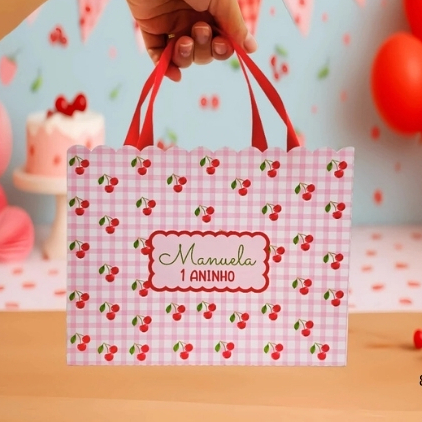 Sacolinha  Surpresa Personalizada TAM: M- Cerejinha do Bolo | Lembrancinha  para festa infantil