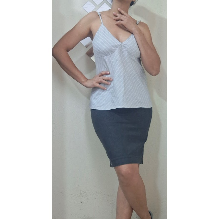 Blusa feminina Annekaner risca de giz modelagem bata de alcinhas com regulagem tamanho 42