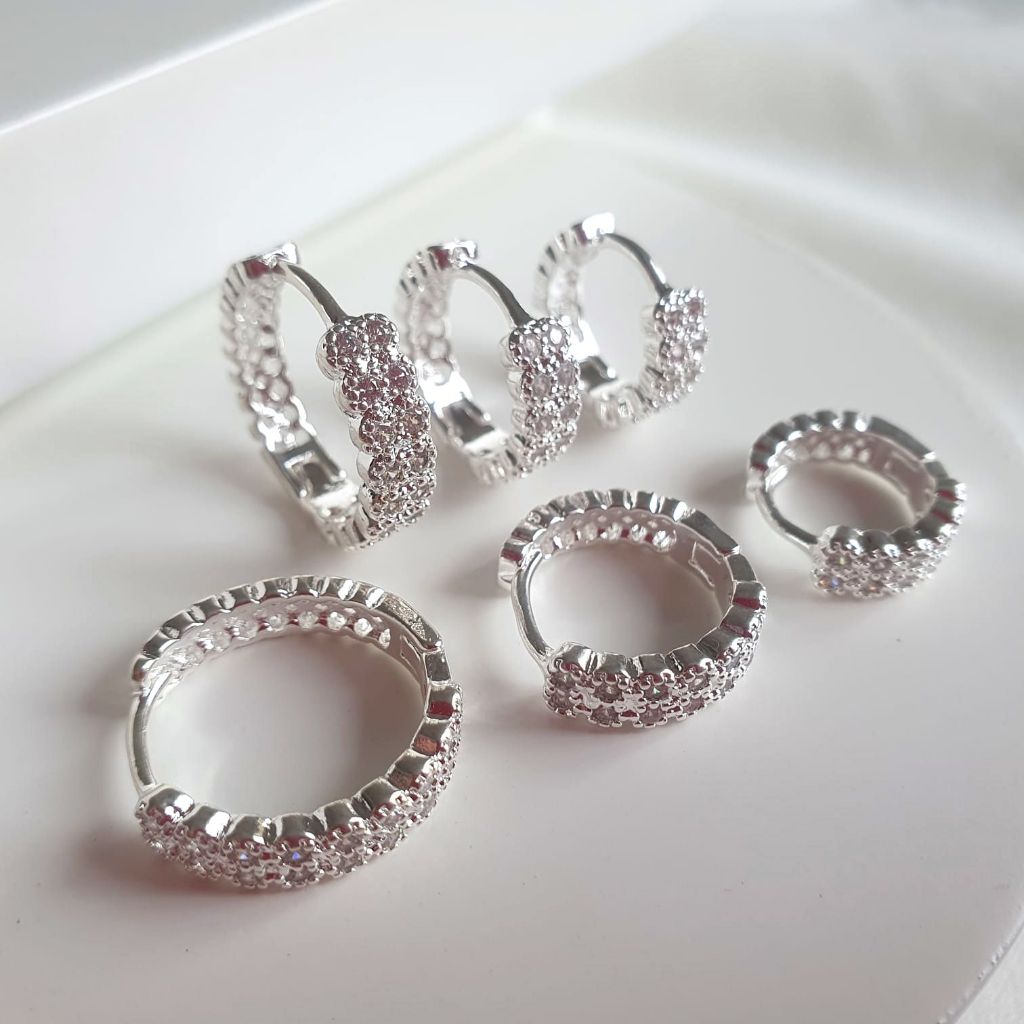 Trio de Argola Cravejadas Trabalhada Antialérgica de Prata 925 em Oferta na Shopee