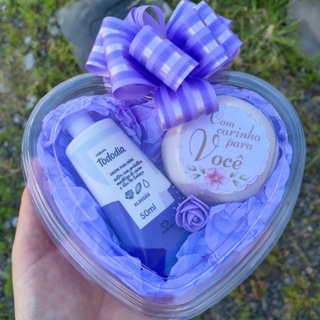 Kit Presente/Lembrancinha Natura Creme para Mãos e Sabonete Tododia no Coração de Acetato em Oferta na Shopee