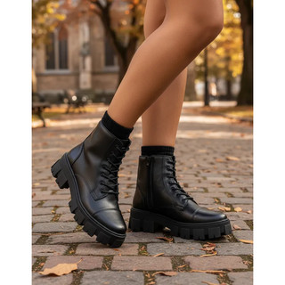 Bota Coturno Tratorado Cano Curto Feminino Botinha Sem Salto