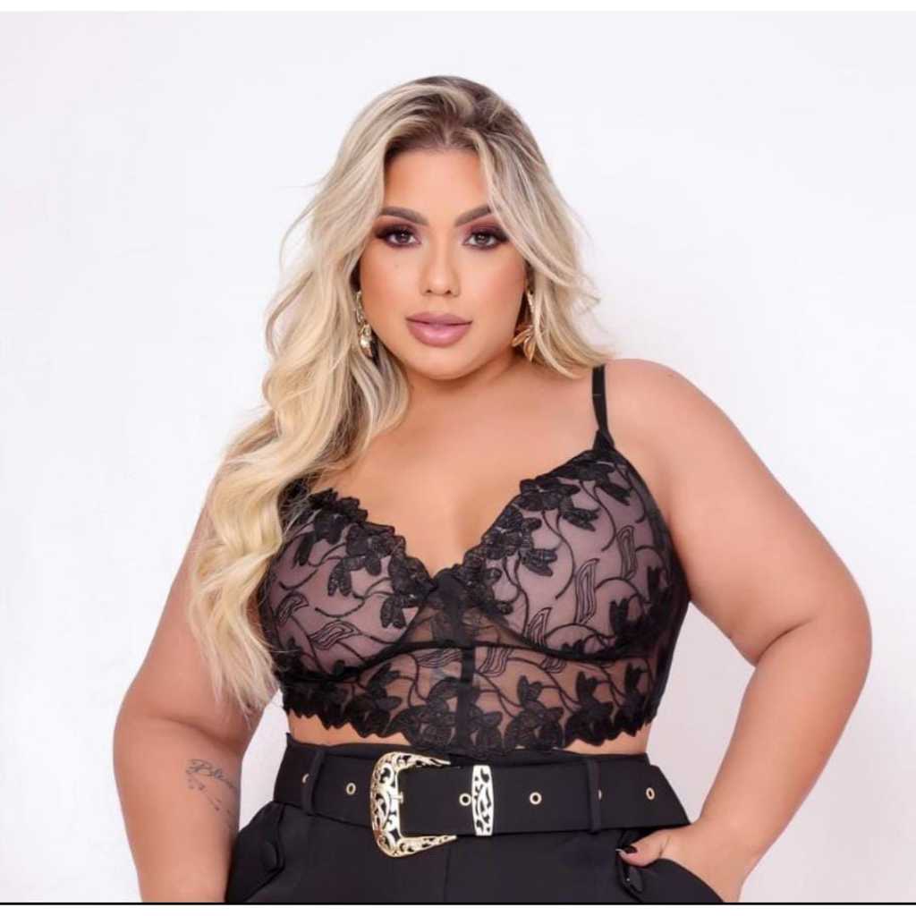 Cropped Feminino Plus Size de Suplex com Renda e Bordado Elegante