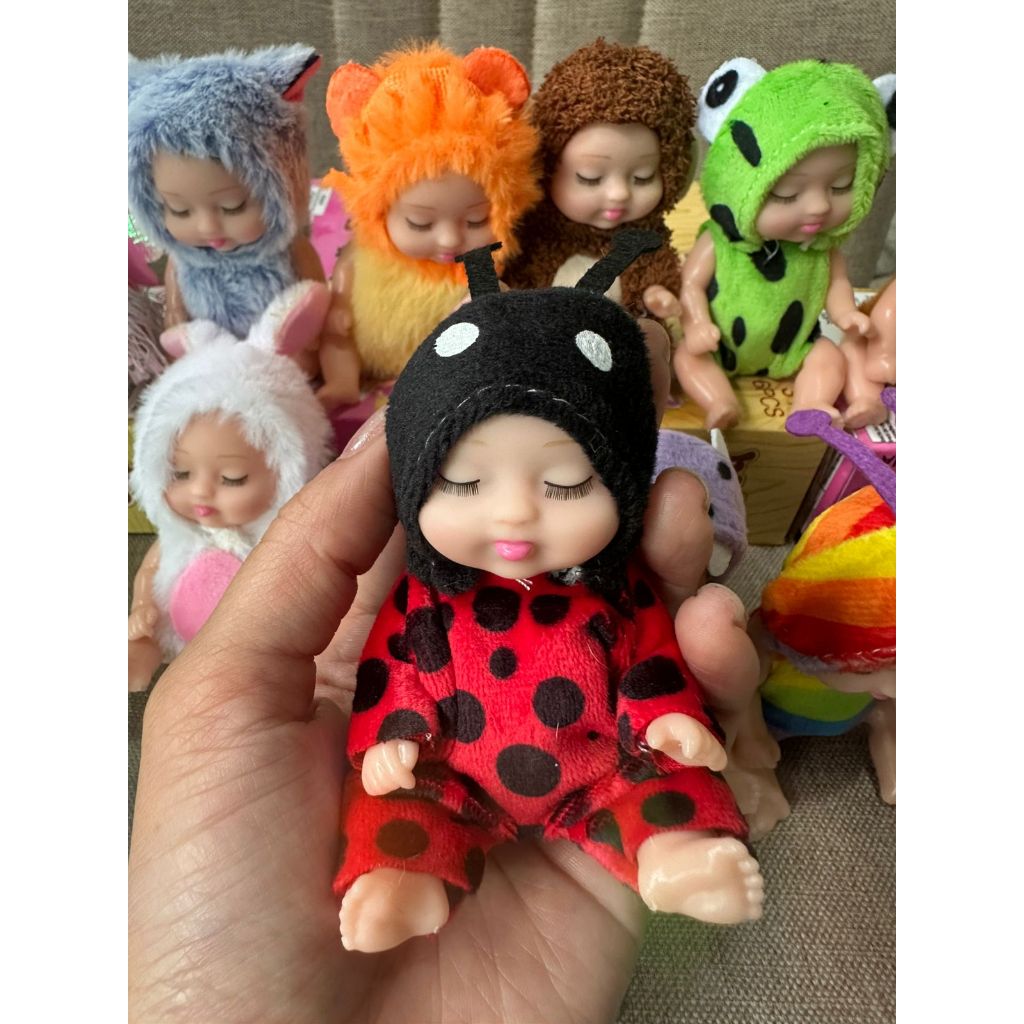 🔥 Mini Boneca Bebê Reborn Realista Recém-Nascida Boneca que Cabe na Palma da Mão Brinquedo e Lembrancinha Fofa Infantil