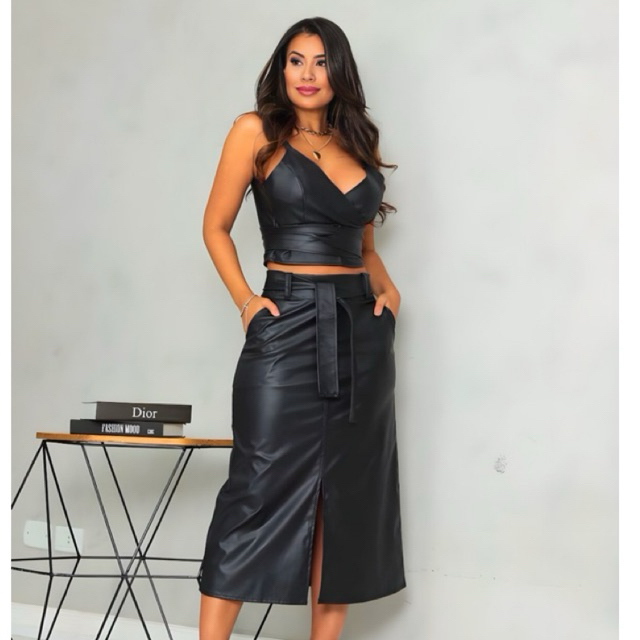 Saia Lápis de Courino com Fenda Frontal, Bolso e Cinto