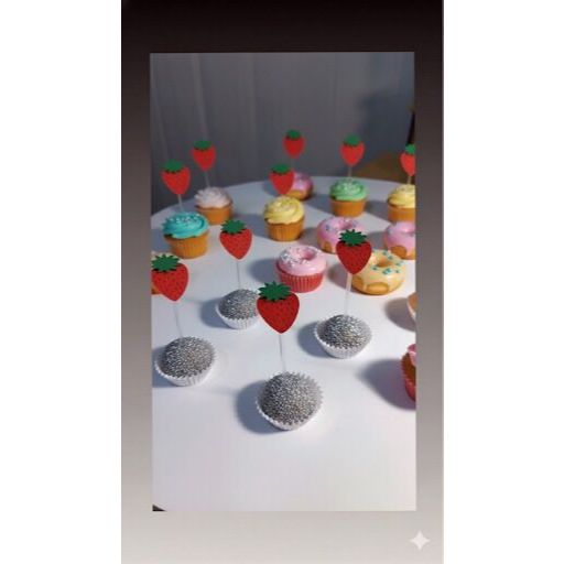 *Toppers de doce morango, Moranguinho, morango do amor, meninas*