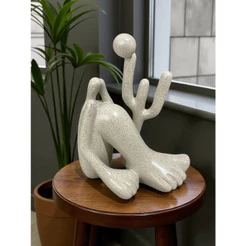 Abaporu Escultura Tarsila Do Amaral 16 cm decorativa pra nicho sala escritório na cor bege
