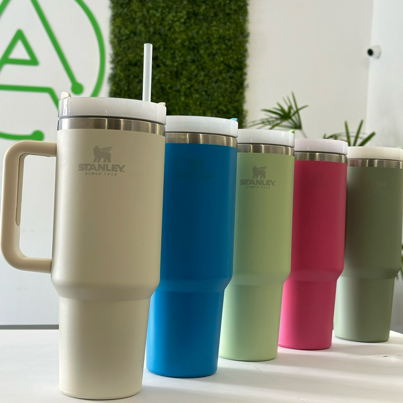 O que é Copo Térmico Grande Stanley? Guia e Onde Comprar | BuscaProdutos