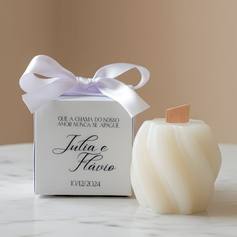 lembrancinha vela aromática, perfumada, com caixa personalizada, lembrancinha de casamento, lembrança de casamento