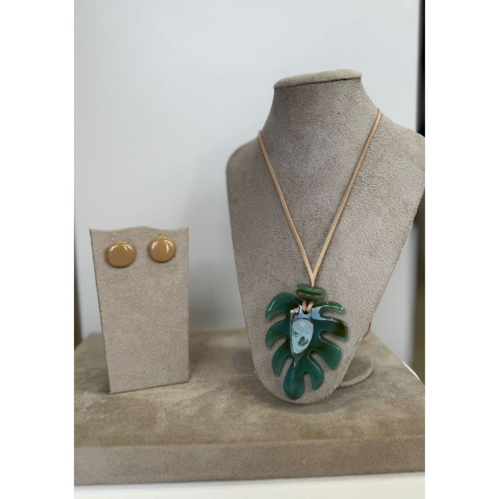 Kit Colar + Brinco Folha Verde Pedra Resina Max Longo Brincos Bege