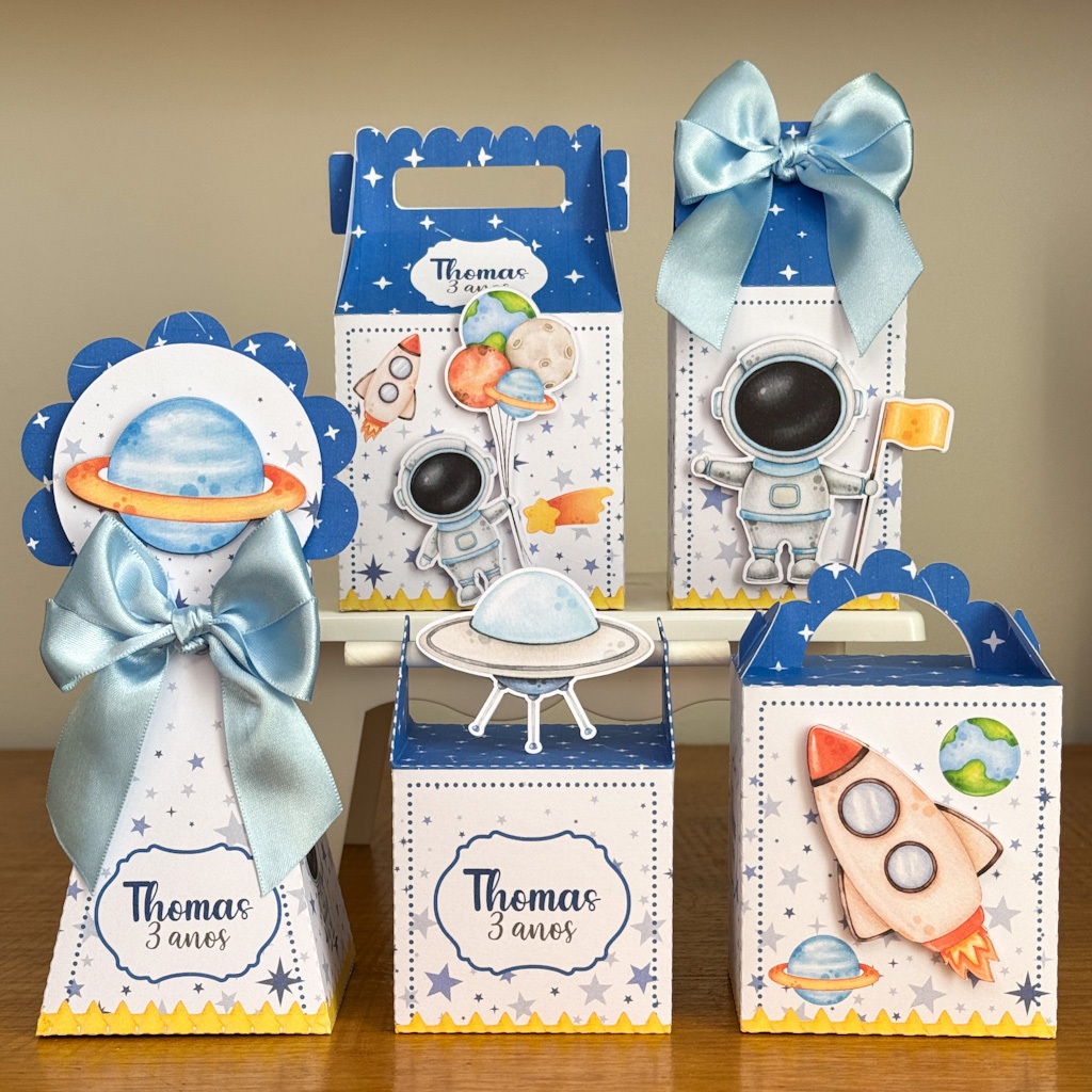 Kit Festa  Personalizado Astronauta Menino/menina - PEGUE E MONTE  Personalizados | Lembrancinhas | Caixas | Aniversário