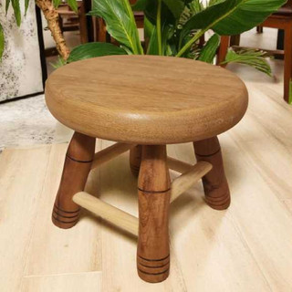 Banquinhos Pequeno 21 cm em madeira maciça - decoração manicure infantil 21 cm de altura