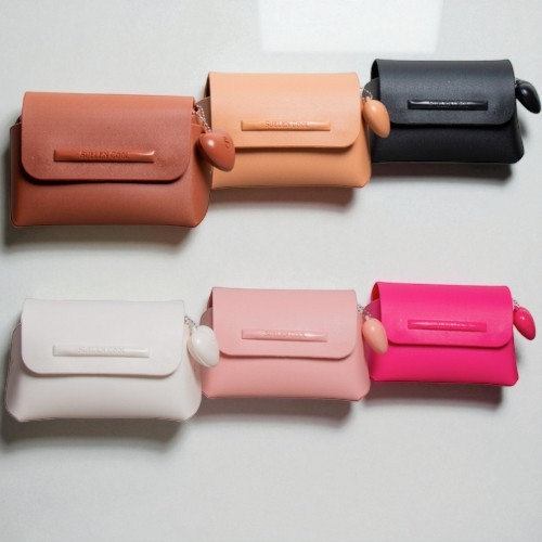 Bolsinha Suellen Pequena Feminina com Coração Clutch, Necessaire, Bolsa Porta Maquiagem